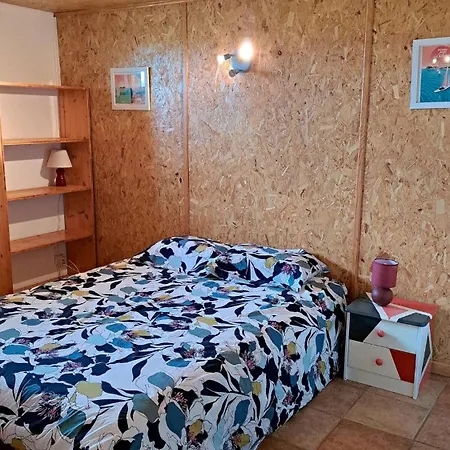 Le Des Bruns Holiday home